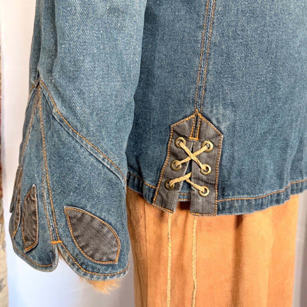 Faded Glory Blue Denim Coat with tan Faux Fur Trim and Boho Floral Embroidery - Picture 6 of 13